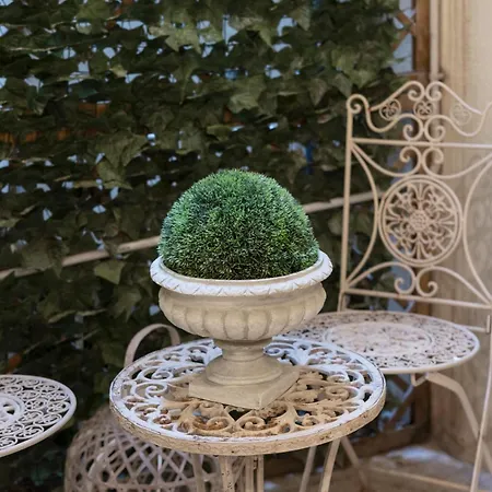 Apartment Historic Borgo Ognissanti, 8 Florence