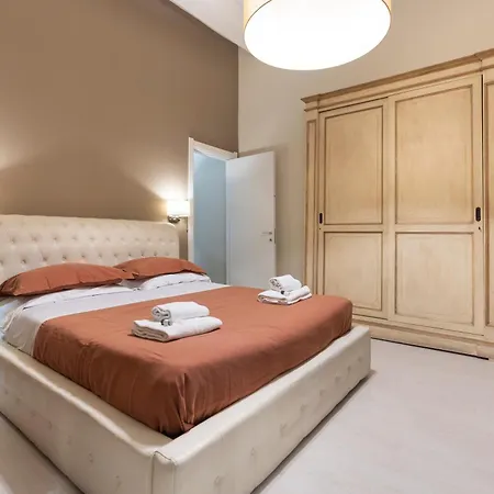 Historic Borgo Ognissanti, 8 Apartamento *