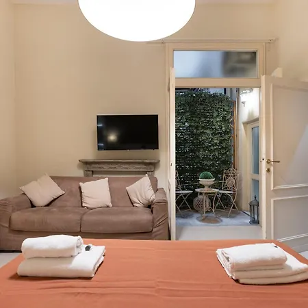Historic Borgo Ognissanti, 8 Apartamento Florencia
